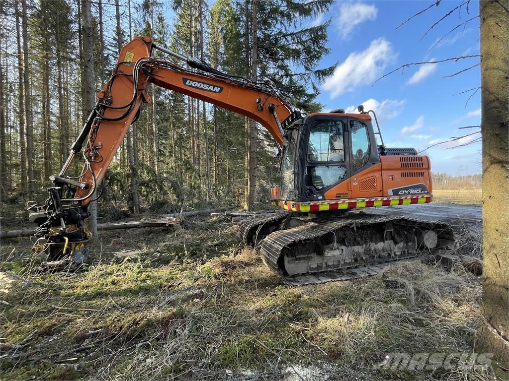Doosan DX160 LC-5 Excavadoras sobre orugas