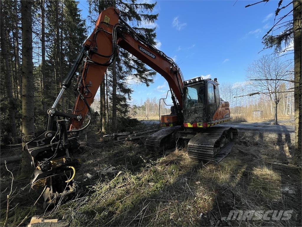 Doosan DX160 LC-5 Excavadoras sobre orugas