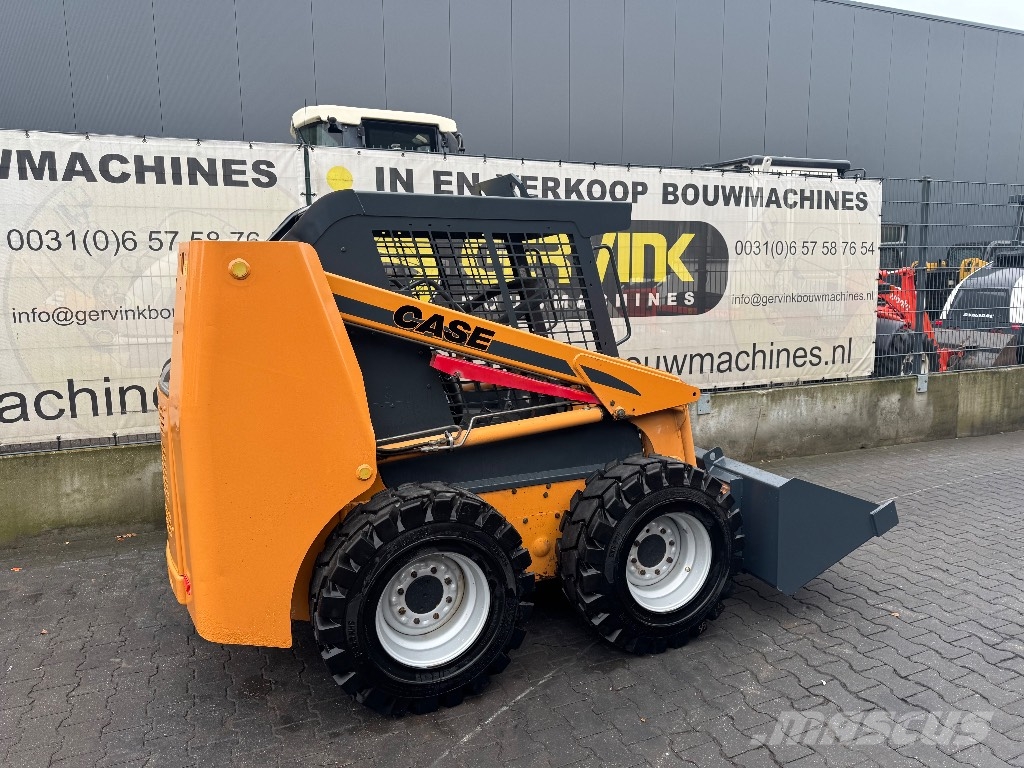 CASE 40 XT Schrankladers