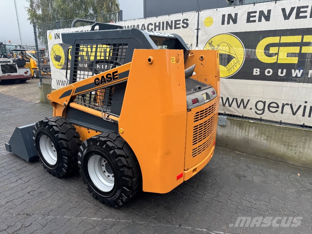 CASE 40 XT Schrankladers