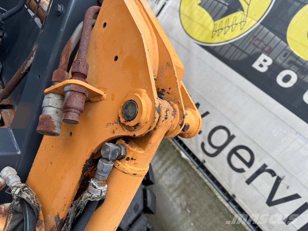 CASE 40 XT Schrankladers