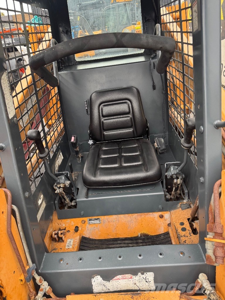CASE 40 XT Schrankladers