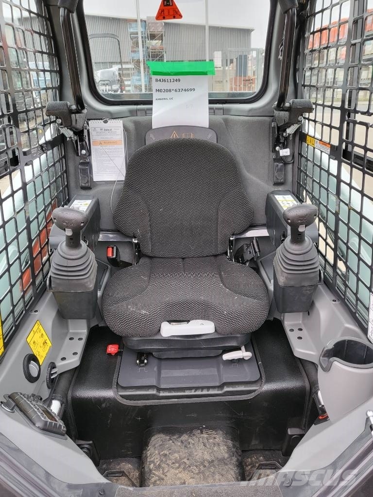 Bobcat T 450 Krautuvai su šoniniu pasukimu