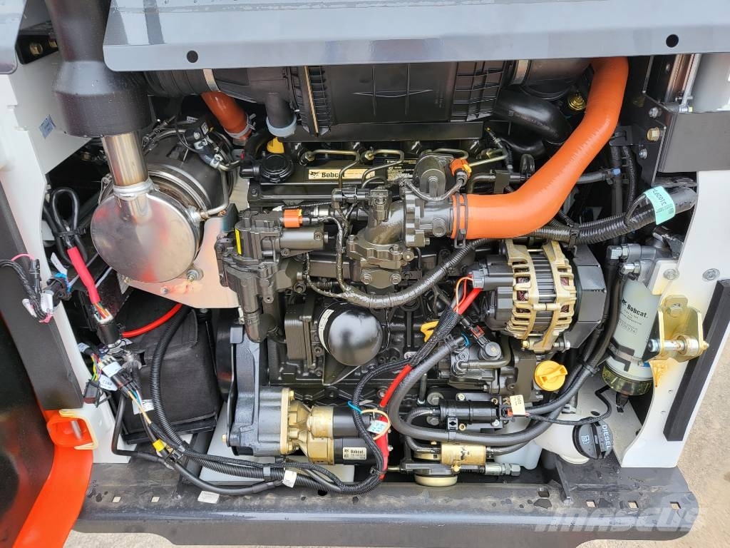 Bobcat T 450 Krautuvai su šoniniu pasukimu