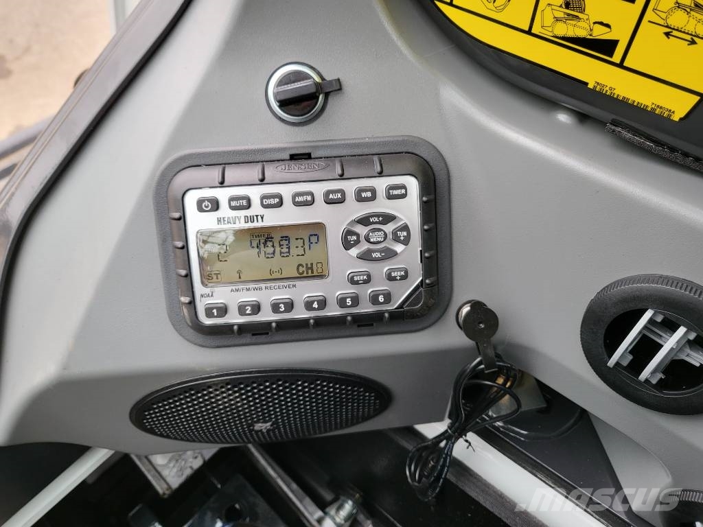 Bobcat T 450 Krautuvai su šoniniu pasukimu