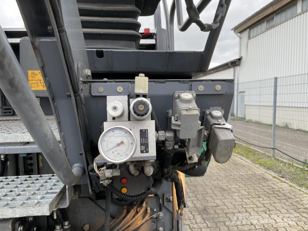 Vögele SUPER 1300-3I Машини за асфалт