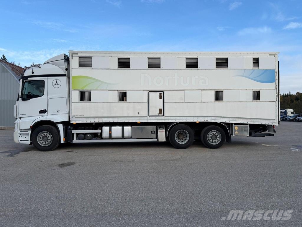 Mercedes-Benz ACTROS 2545 6X2 EURO6 + DOUBLE FLOOR BOX Animal transport trucks