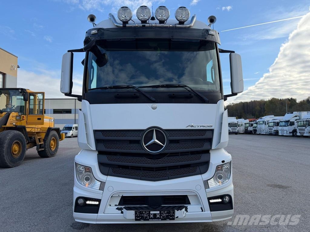 Mercedes-Benz ACTROS 2545 6X2 EURO6 + DOUBLE FLOOR BOX Animal transport trucks
