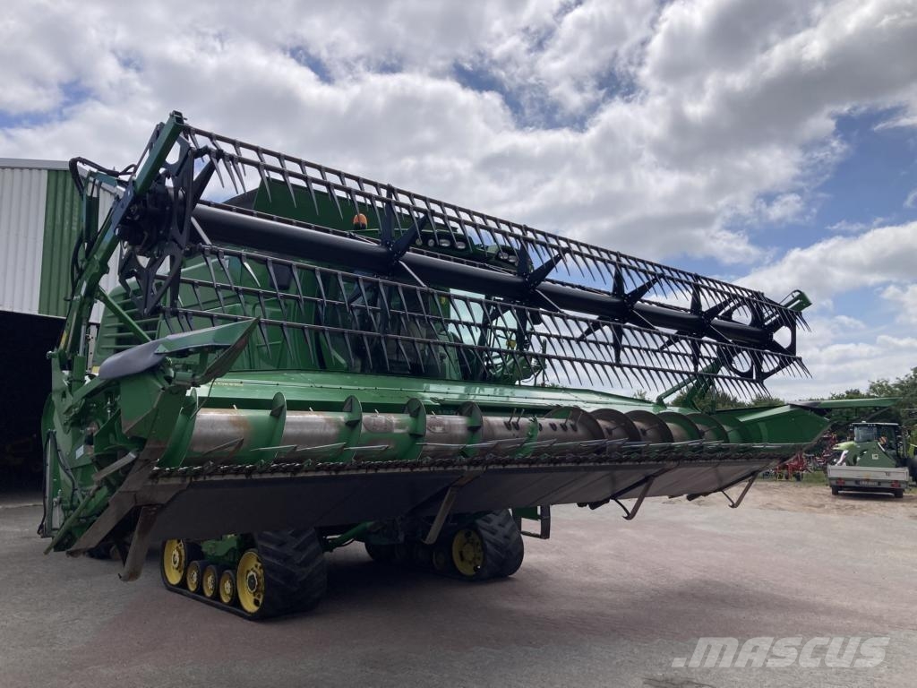 John Deere T670 Зернозбиральні комбайни
