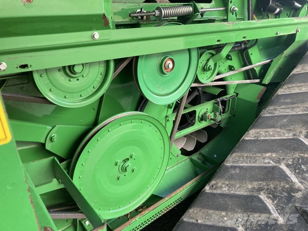 John Deere T670 Зернозбиральні комбайни