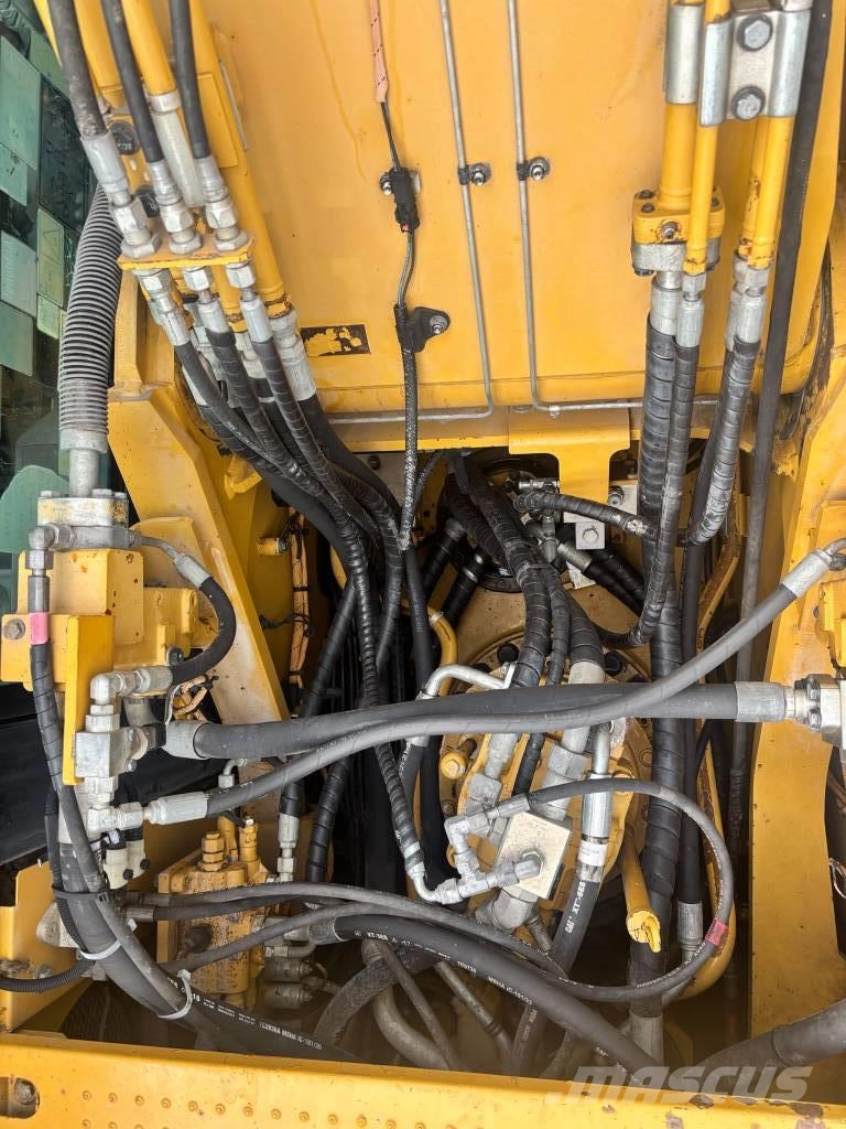 CAT 330 F L N OQ 80 Vikšriniai ekskavatoriai