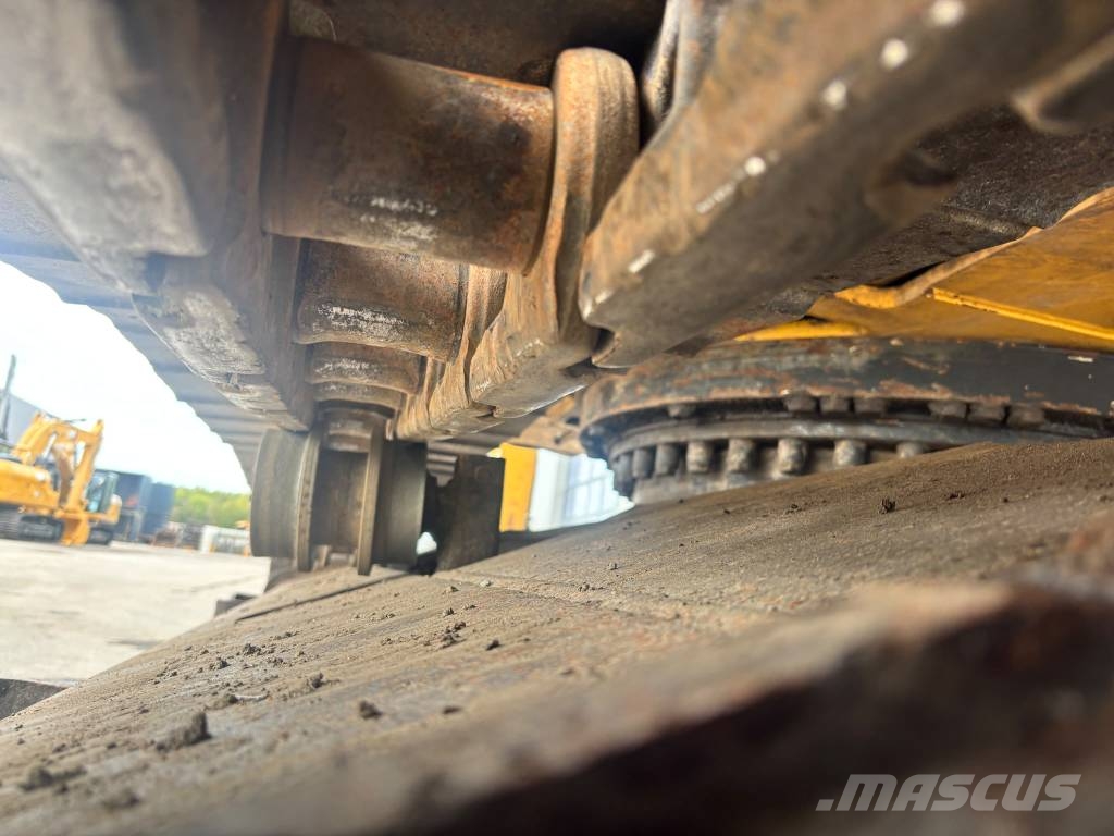 CAT 330 F L N OQ 80 Vikšriniai ekskavatoriai