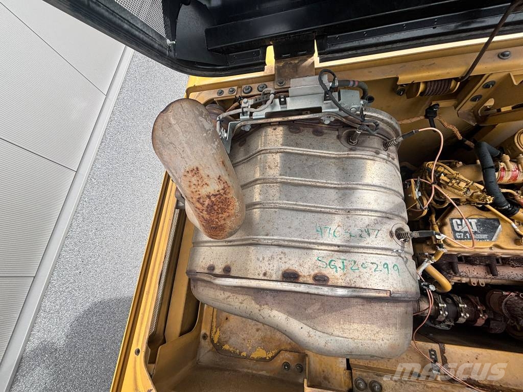 CAT 330 F L N OQ 80 Vikšriniai ekskavatoriai
