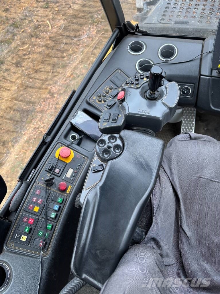 Ponsse ELK 8W Tomruk yükleyici traktörler