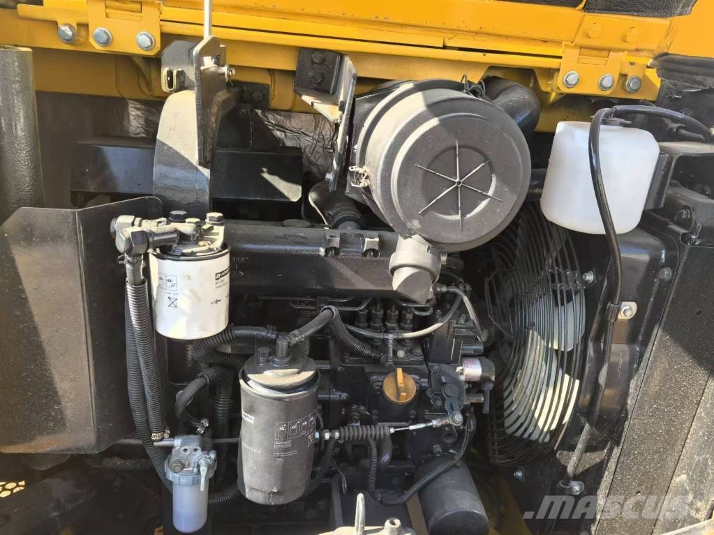 Komatsu PC 58 Εκσκαφείς με ερπύστριες