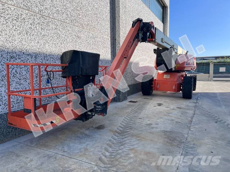 JLG 1250 AJP Съчленени стрелови подемници
