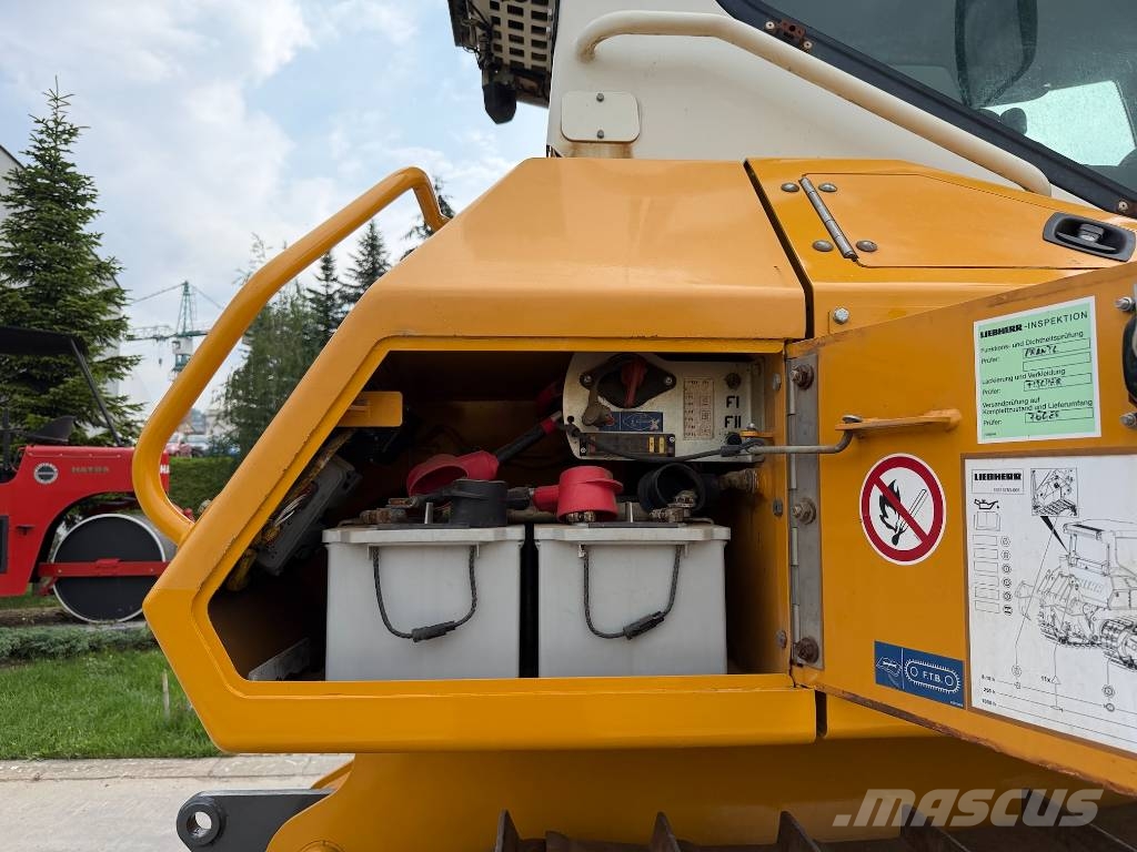 Liebherr PR 736 LGP بلدوزرات مجنزرة