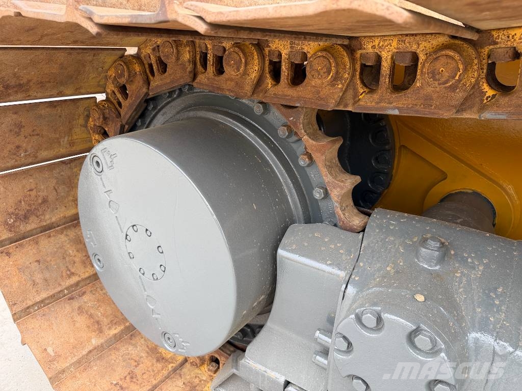 Liebherr PR 736 LGP بلدوزرات مجنزرة
