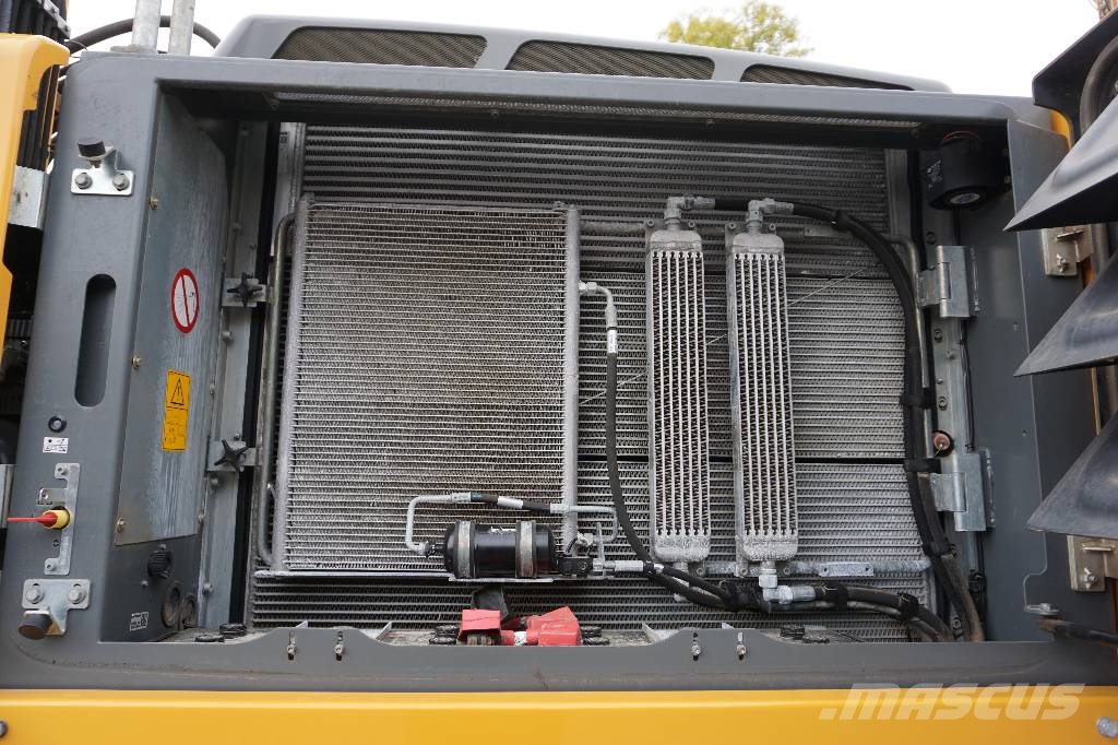 Liebherr LH 30 M Jätteenkäsittelijät