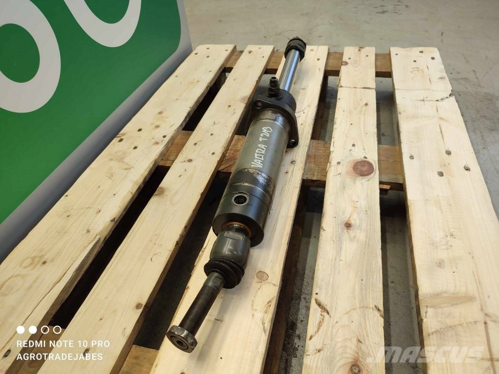 Valtra t213 steering actuator Chassi och upphängning