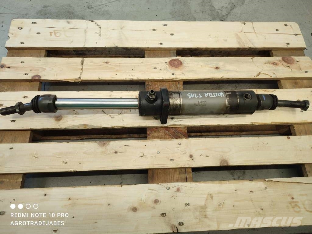 Valtra t213 steering actuator Chassi och upphängning