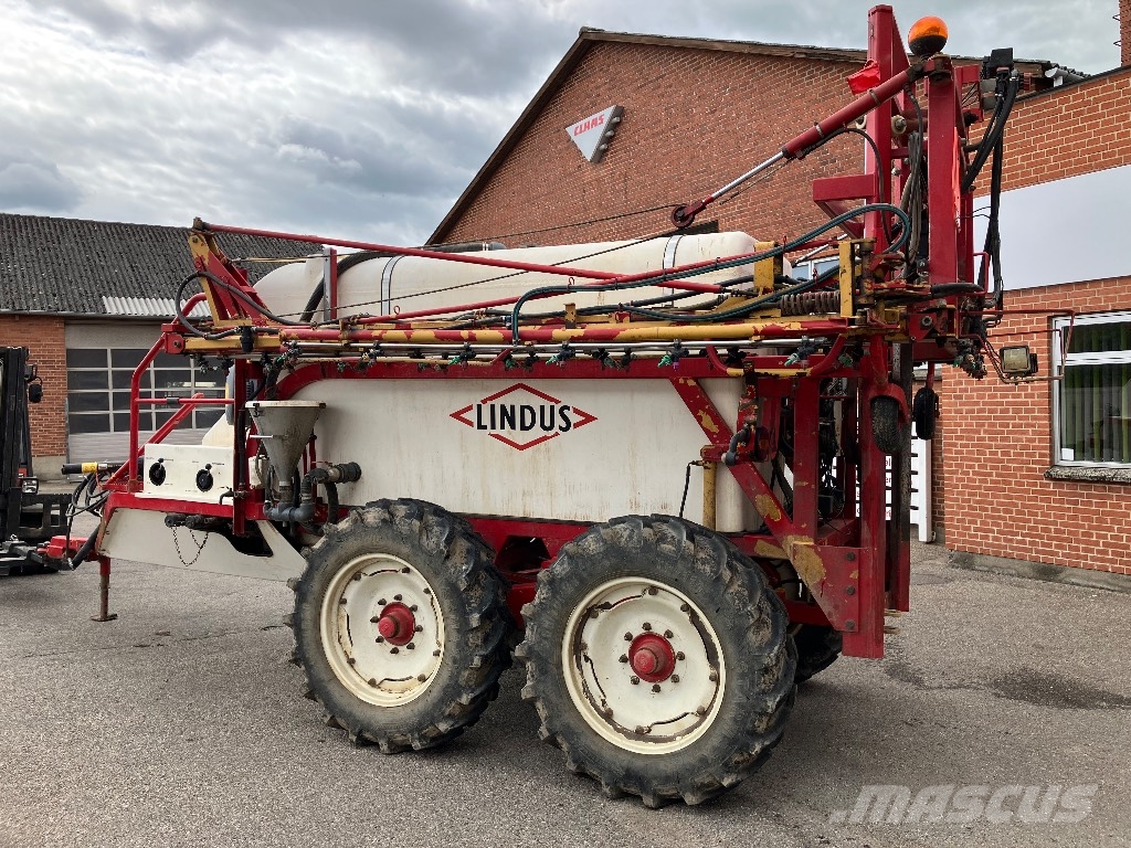 Lindus 4000 24 meter Trailed sprayers