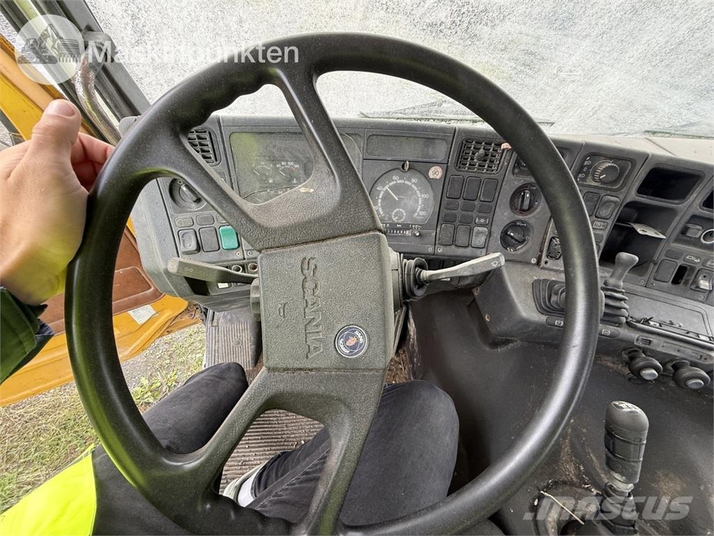 Scania P 113 HL 6X2 42 Camion ampliroll