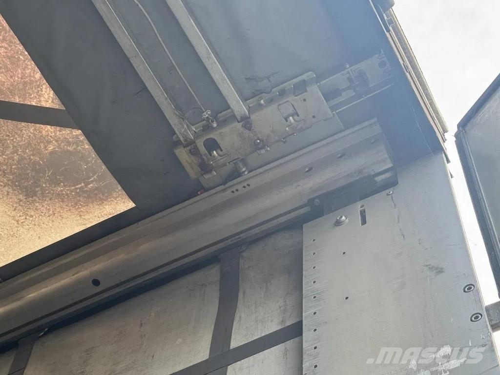 Kögel S24 3 AXLE - BPW + SLIDING ROOF Curtainsiderauflieger