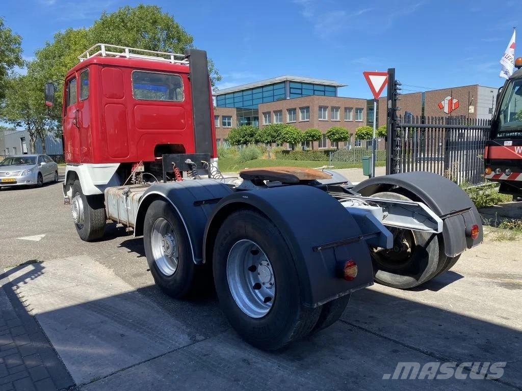 Volvo F 89 6X2 TURBO6 曳引機組件