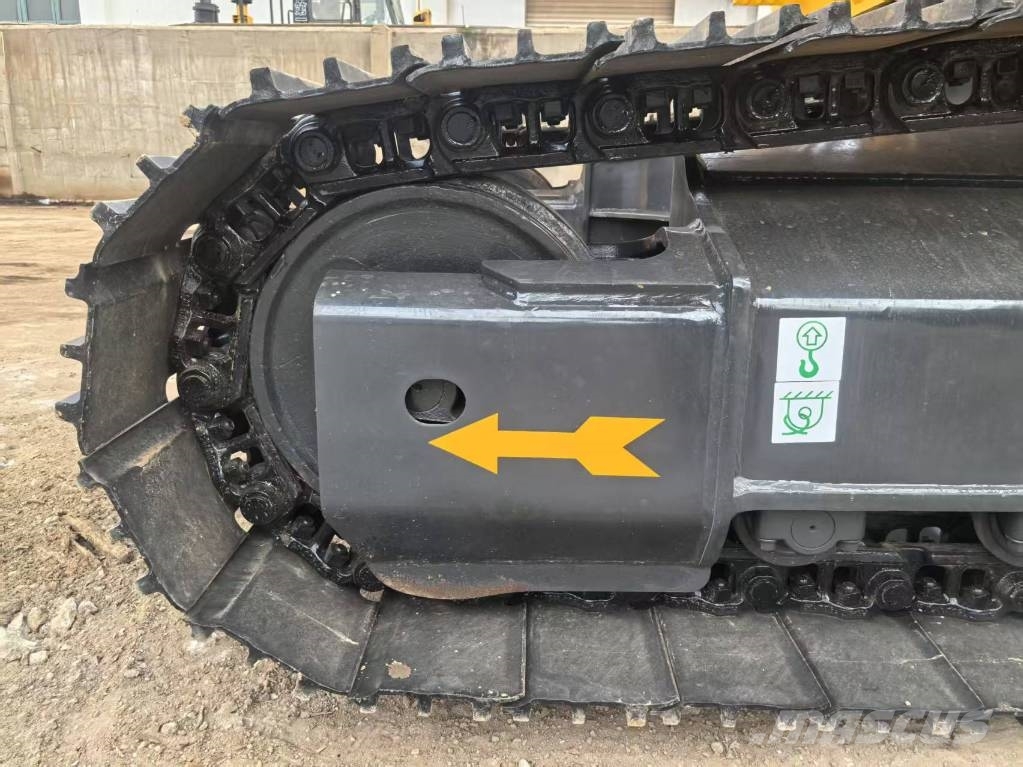 Komatsu PC 220-8 Εκσκαφείς με ερπύστριες