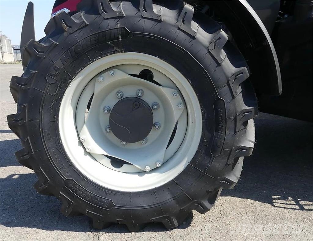 Valtra A 105 H4 الجرارات
