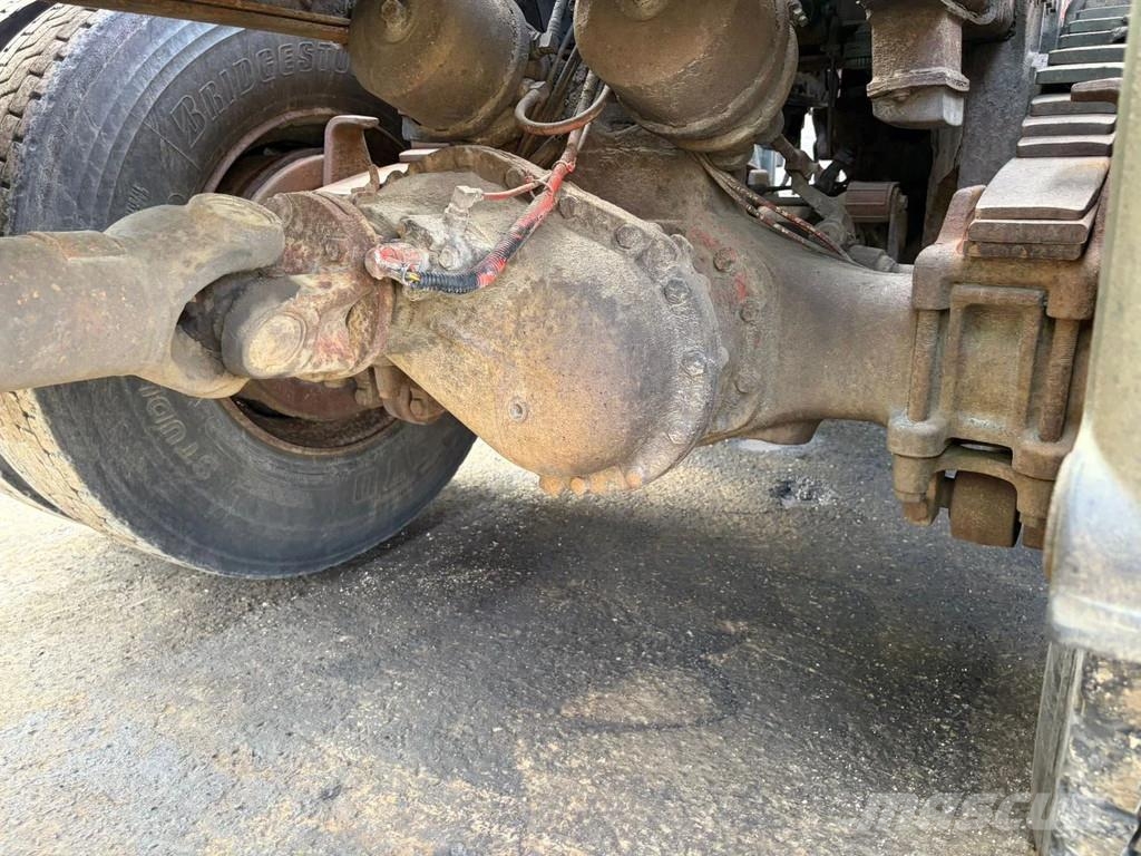 MAN 27 .463 Tractor 6x6 Manual Gearbox Full Spring Sus Ťahače