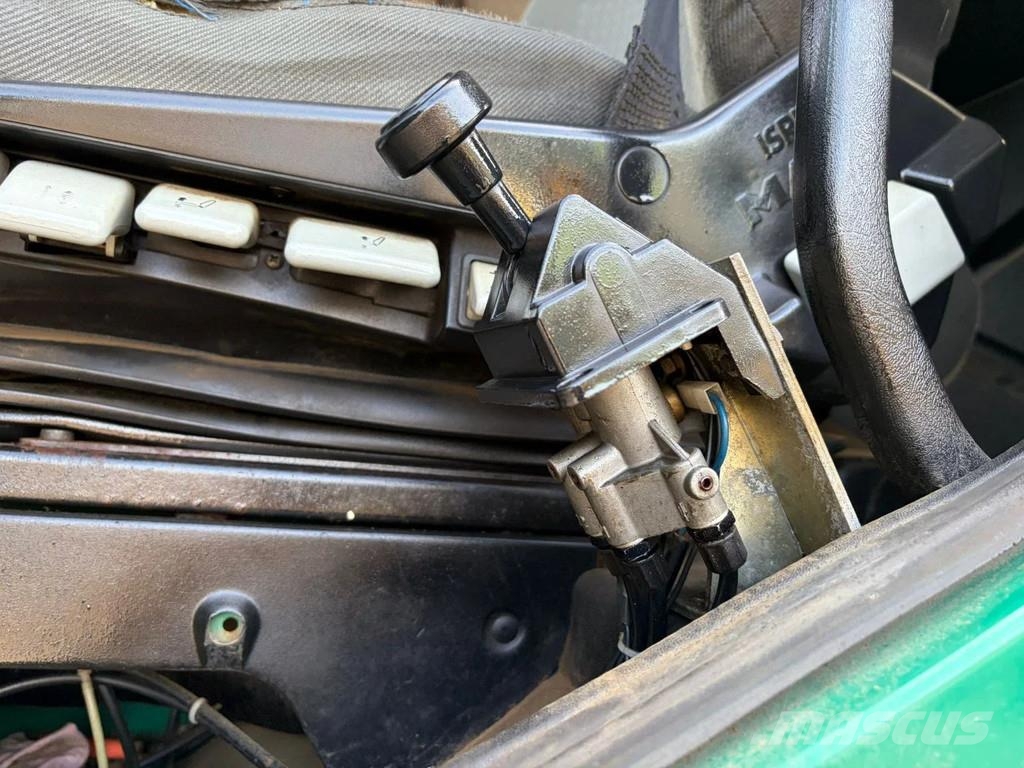 MAN 27 .463 Tractor 6x6 Manual Gearbox Full Spring Sus Ťahače
