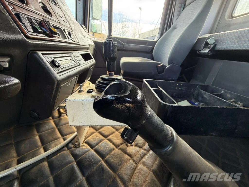 MAN 27 .463 Tractor 6x6 Manual Gearbox Full Spring Sus Ťahače