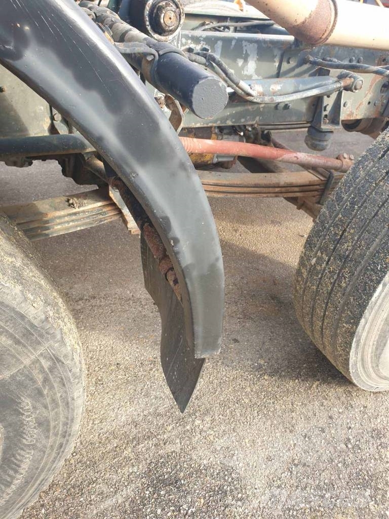 Volvo F12 INTERCOOLER Kamioni-šasije
