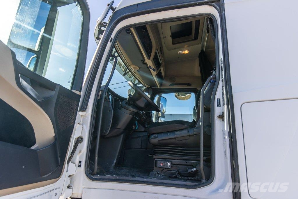 Mercedes-Benz ACTROS 1845+VOITH+HYDR 曳引機組件