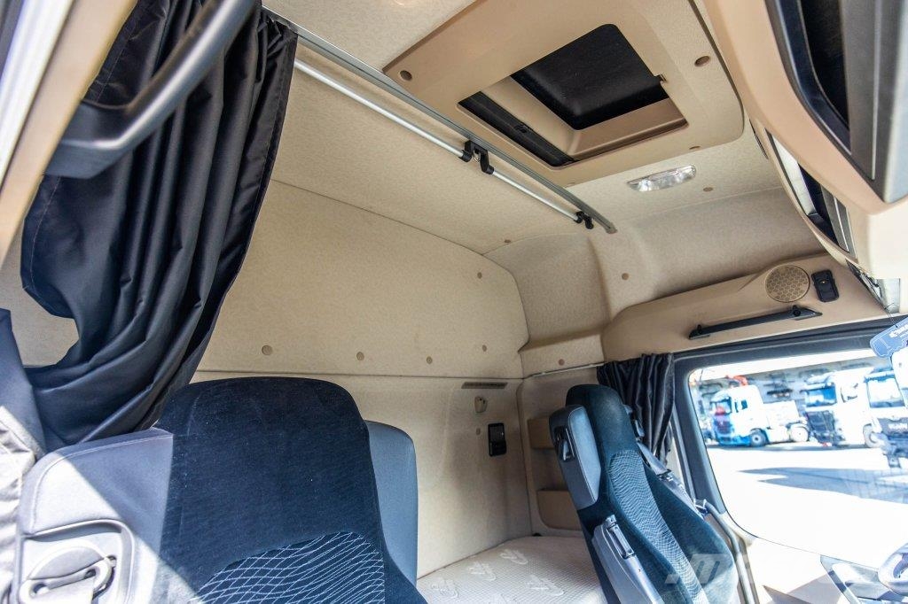 Mercedes-Benz ACTROS 1845+VOITH+HYDR 曳引機組件