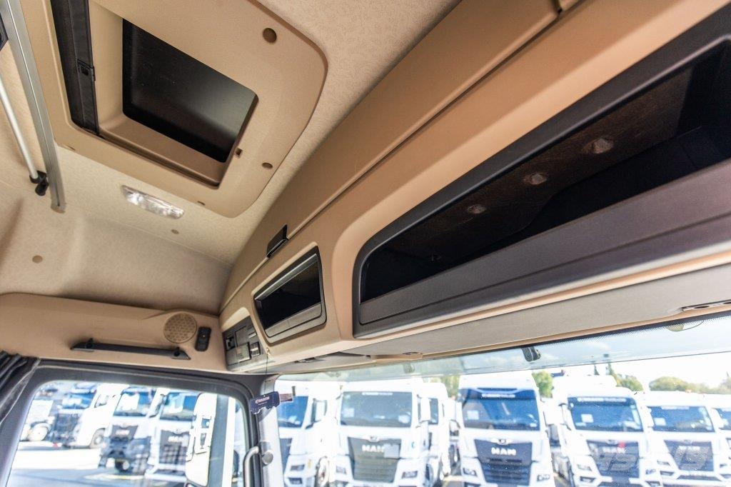 Mercedes-Benz ACTROS 1845+VOITH+HYDR 曳引機組件