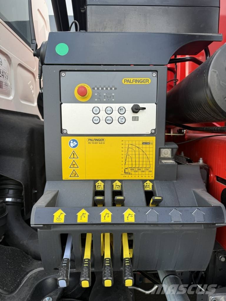 Renault D 320 DXI Camiones grúa