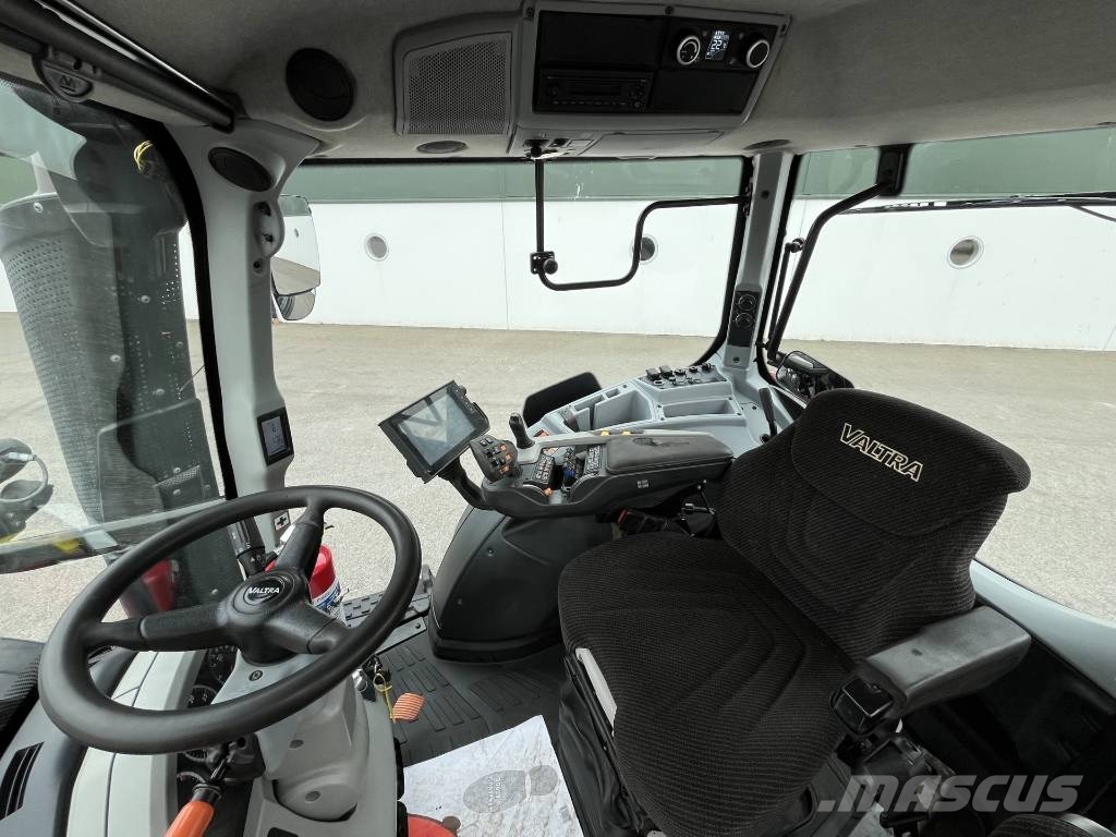 Valtra T 174 E الجرارات