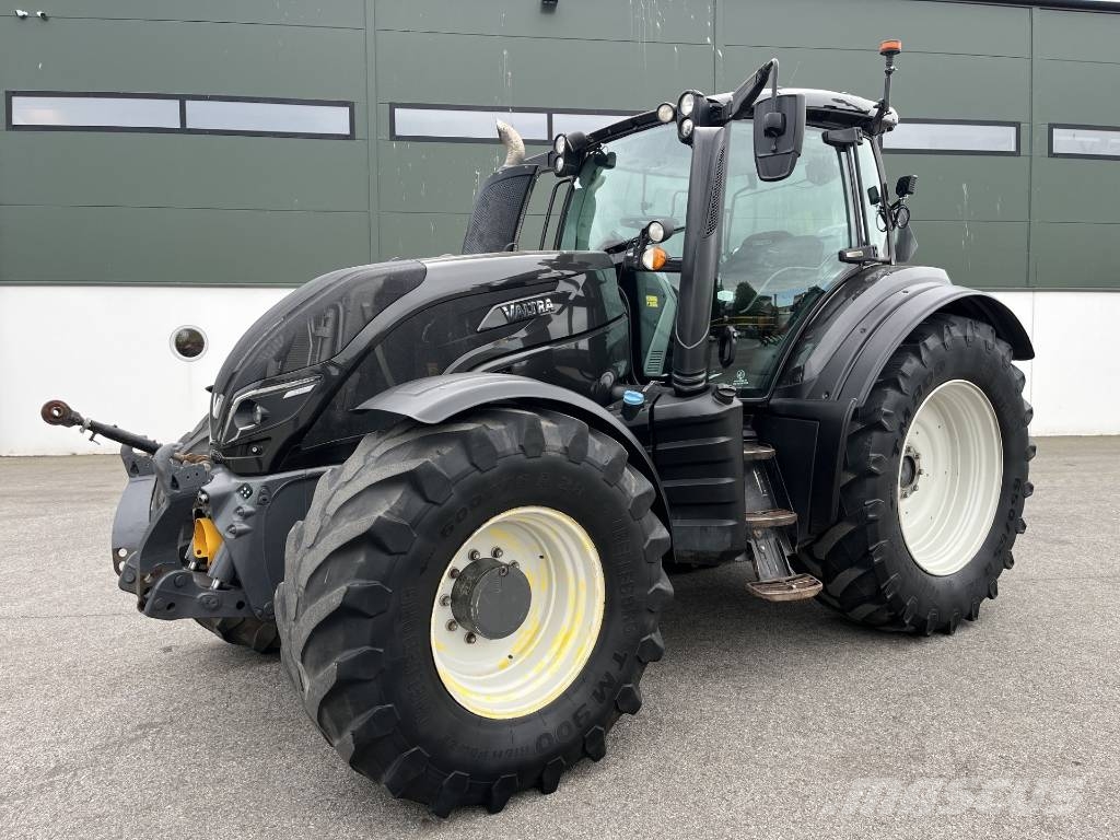 Valtra T 174 E الجرارات