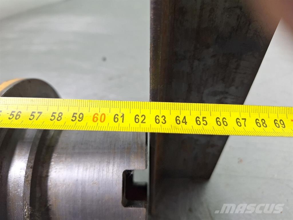 O&K 4711363-Axle housing/Achskörper/Astrechter محور العجلة