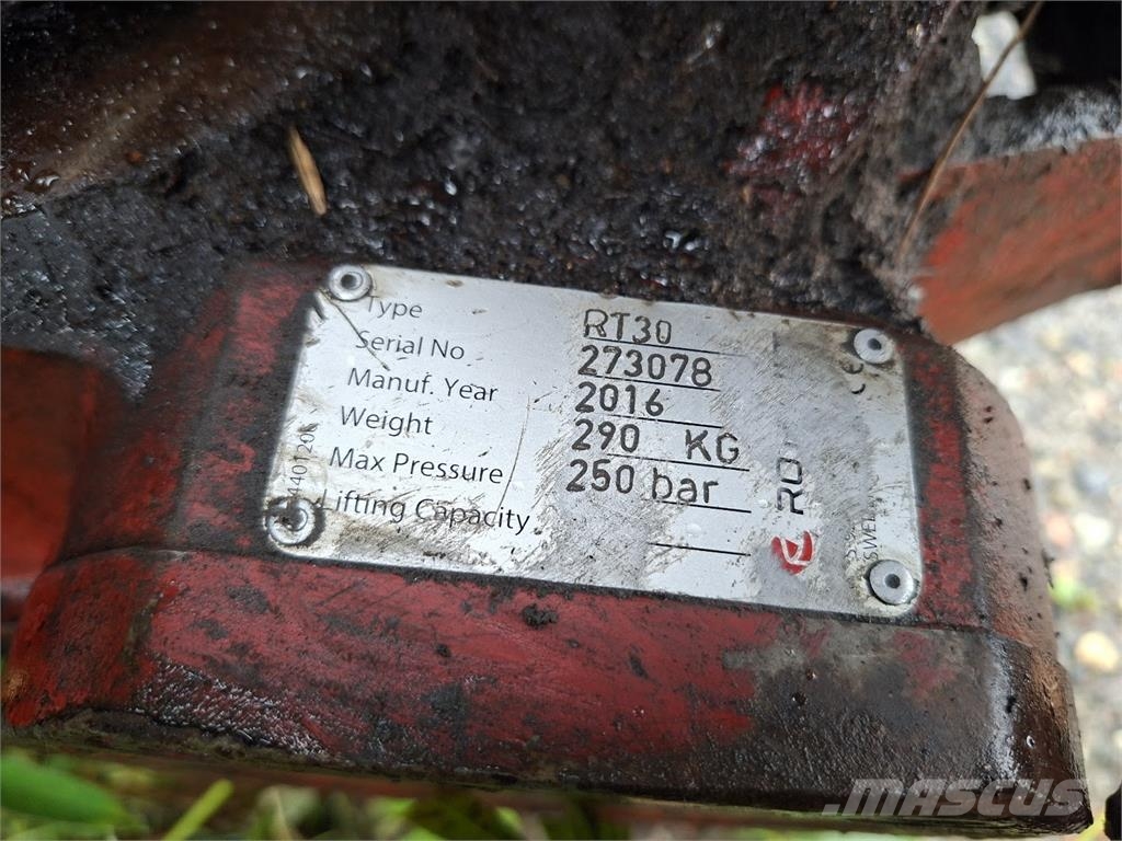 CAT 308E2CR 中型挖掘机