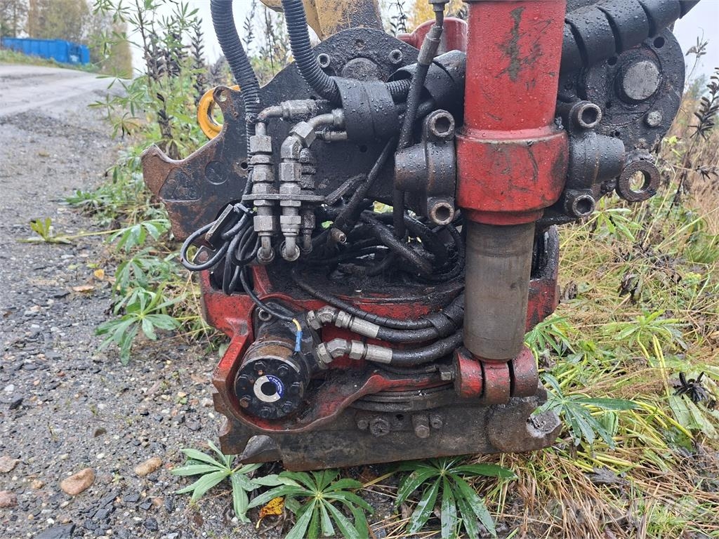 CAT 308E2CR 中型挖掘机