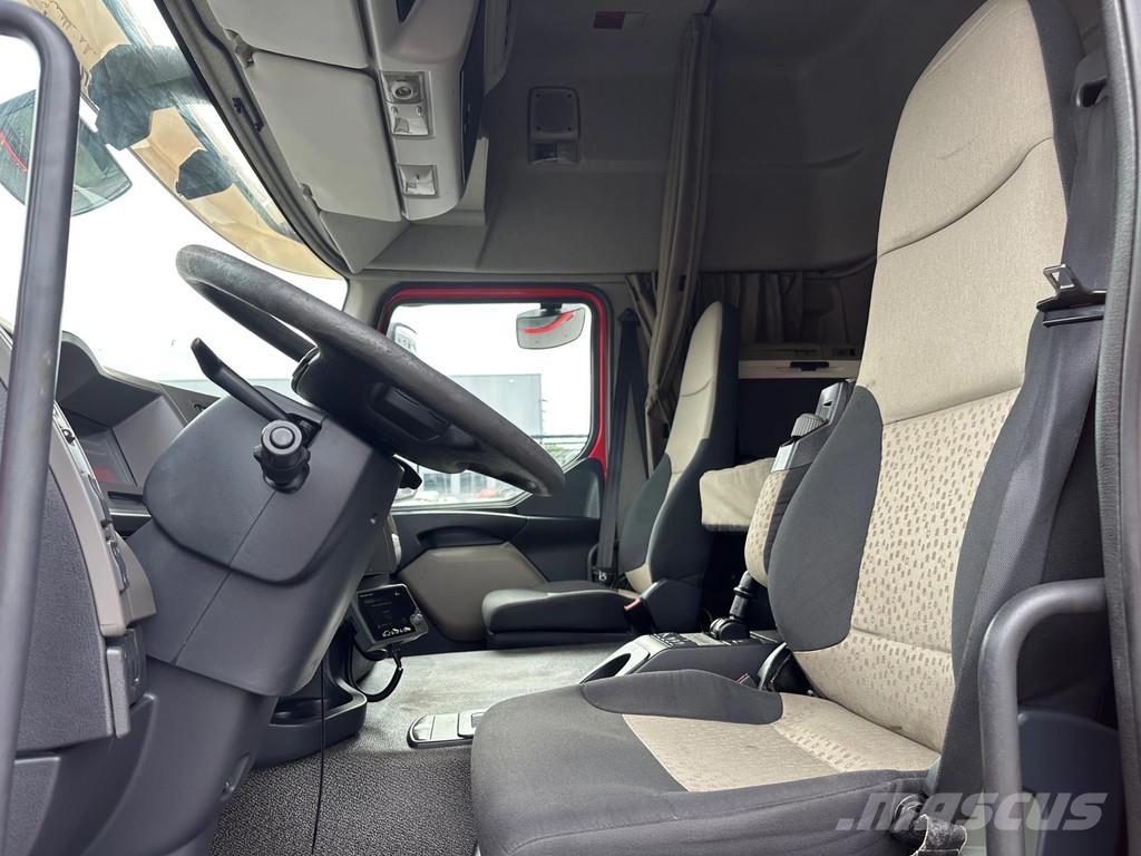 Renault Premium Lander 460 DXi 4x2 Trekker + Palfinger PK3 Тягачі