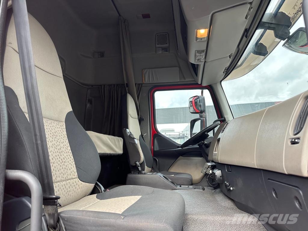 Renault Premium Lander 460 DXi 4x2 Trekker + Palfinger PK3 Тягачі
