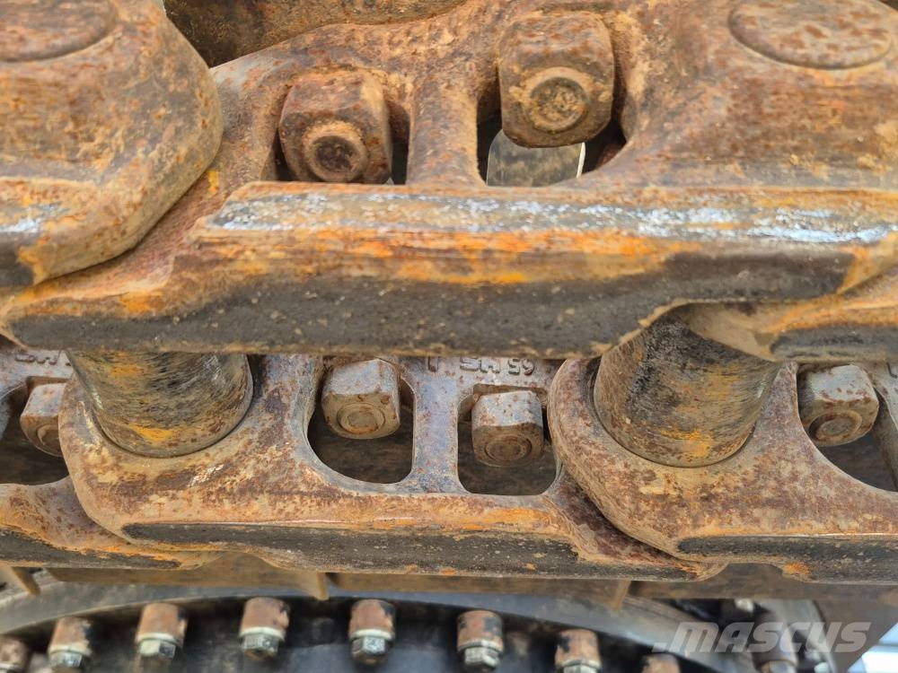 Hitachi ZX 250 LC N-7 Kāpurķēžu ekskavatori