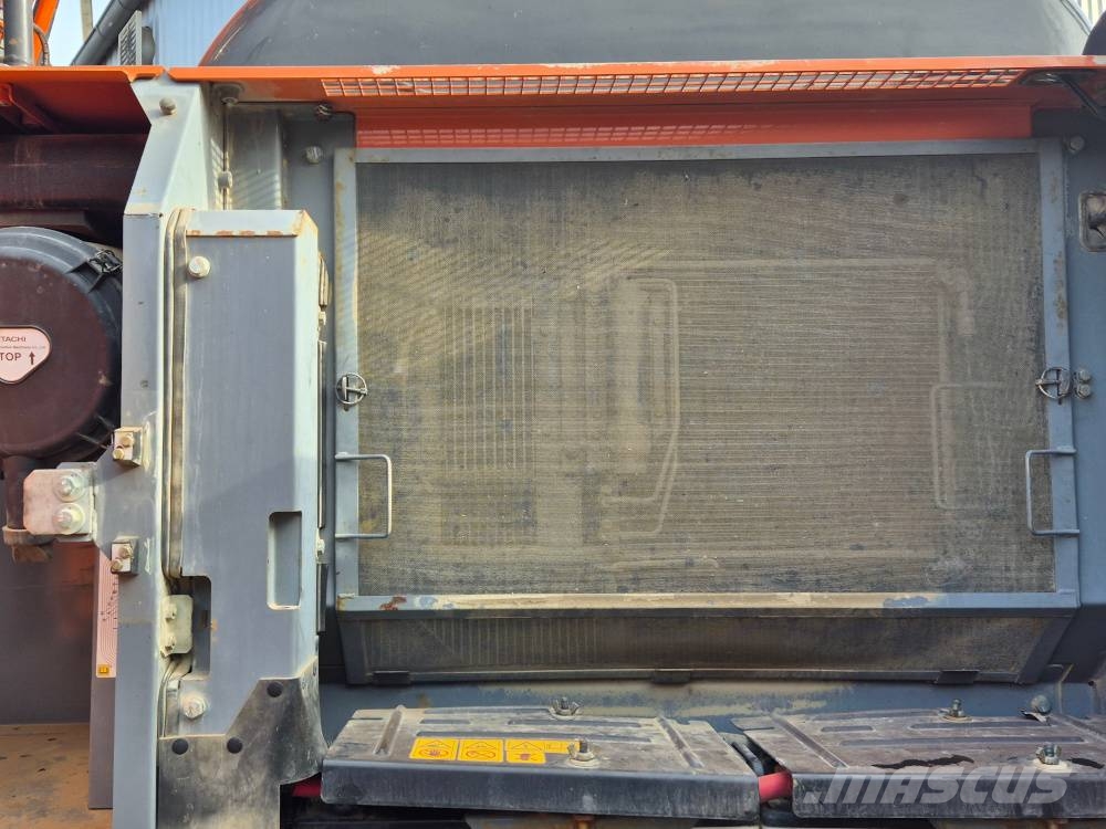 Hitachi ZX 250 LC N-7 Kāpurķēžu ekskavatori