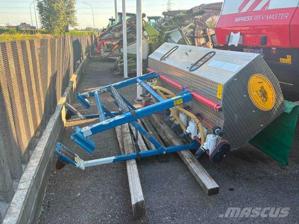 Kinze Spandiconcime 1000 Litri Διαστρωτήρες ανοργάνων