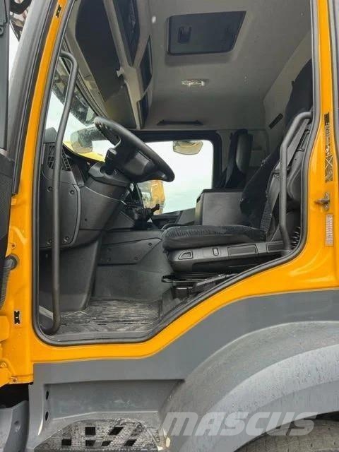 Mercedes-Benz Antos 2540 (SN828) + Hiab 166K Pro (2 x in stock) Polovne dizalice za sve terene